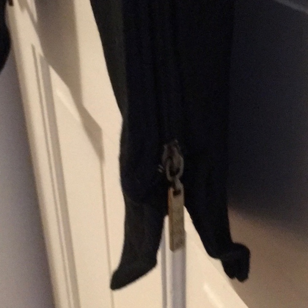 COPY - IMAN BLACK LEGGINGS, SZ 1X, EUC, zippered ankles, stretch waist,long and… - Picture 4 of 6